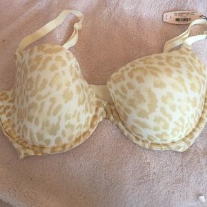 Victoria Secret bra NWT