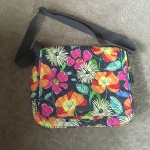 Vera Bradley messenger tote