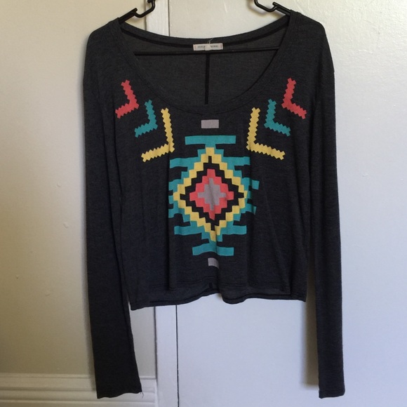 Long sleeve crop