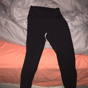 Black lulu lemon leggings