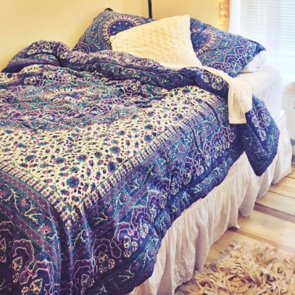 Magical Thinking Ophelia Medallion Comforter