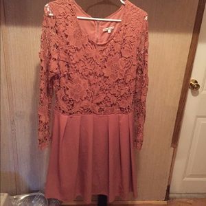 Muave lace Dress 👗