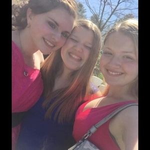 Meet your Posher, Apryl