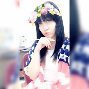 Meet your Posher, Yasmilette