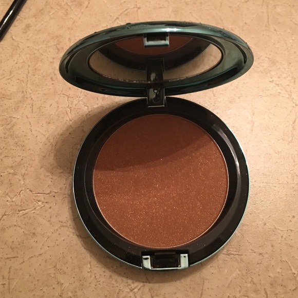 MAC "Aquatic" collection bronzer!