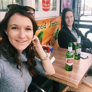 Meet your Posher, Laura