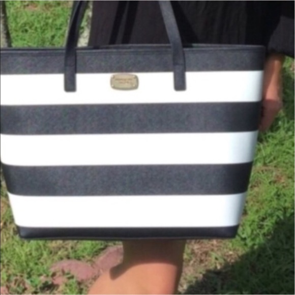 Michael Kors Large Jetset Stripe. Price Firm - Picture 4 of 8