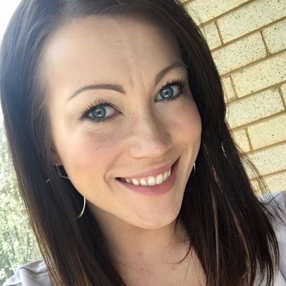 Meet your Posher, Melissa - Picture 1 of 1