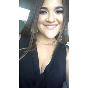 Meet your Posher, Jasmine