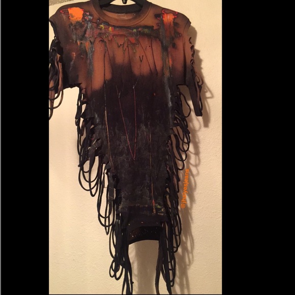 Custom Melted Tee - Picture 3 of 4