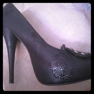 Stiletto heels with platform