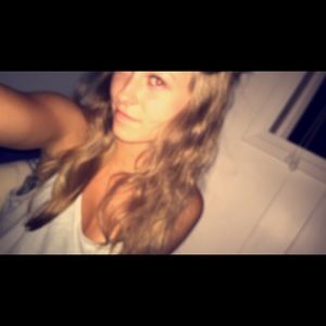 Meet your Posher, Madelyn