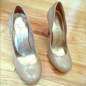 Nude patent leather Jessica Simpson heels - 5