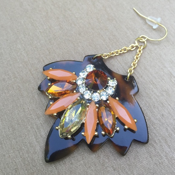 Deco Tortoise Earrings: Host Pick 🎉🎉 - Picture 4 of 4