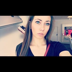 Meet your Posher, Averi