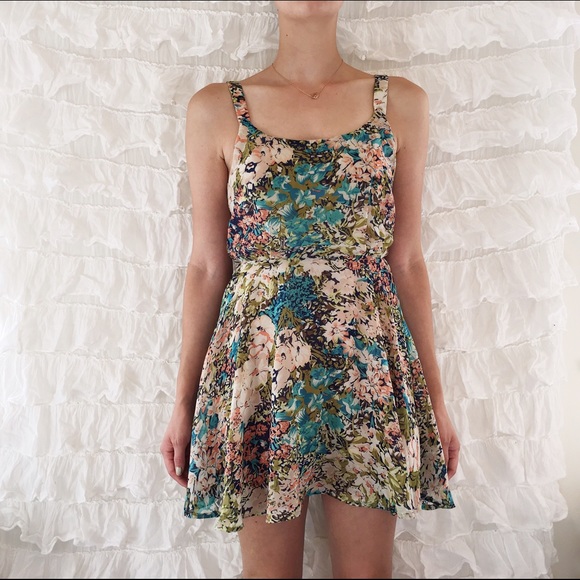 ⭐️SALE⭐️Lucca Couture Fit & Flare Chiffon Mini - Picture 4 of 4