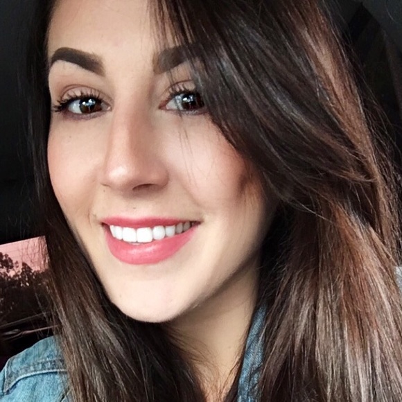 Meet your Posher, Jessica