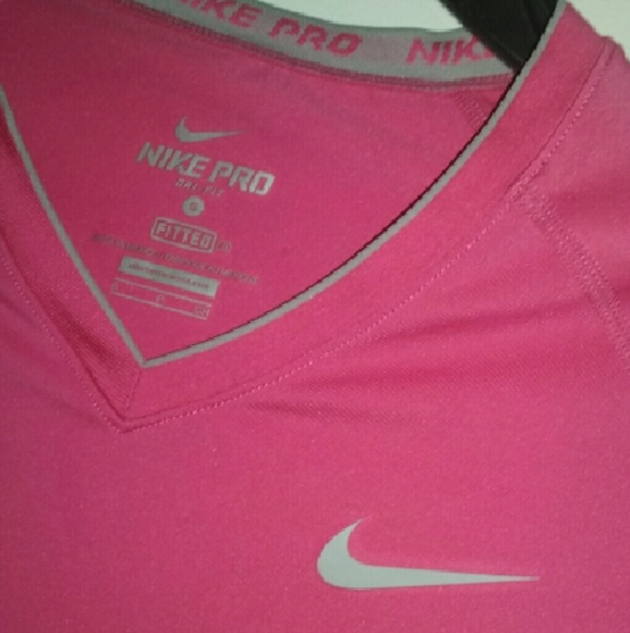 Nike Pro Pink Shirt - Picture 4 of 4