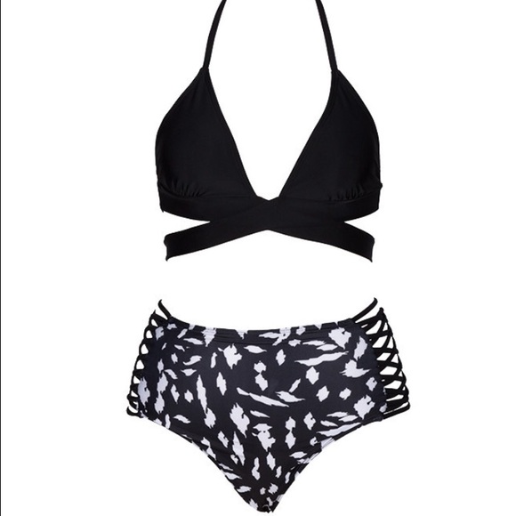 BRAND NEW. High waisted bikini!!