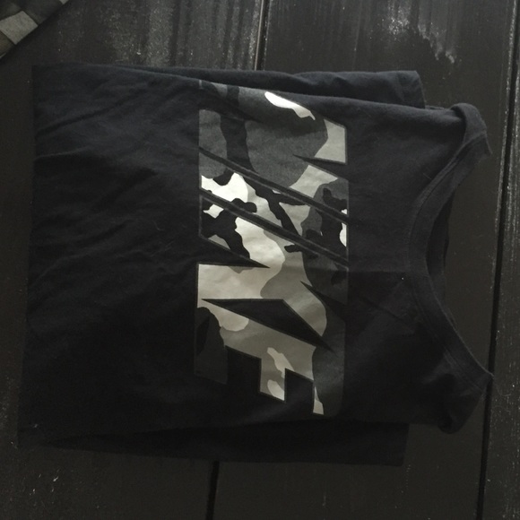 Men's Nike tee shirts - Picture 2 of 4