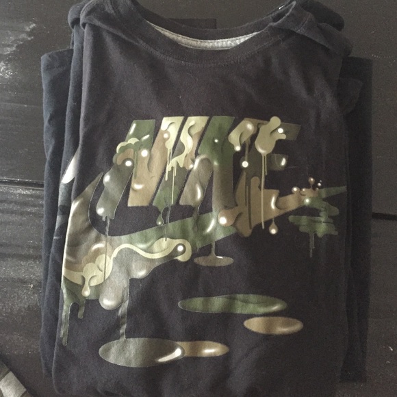 Men's Nike tee shirts - Picture 3 of 4