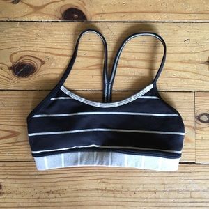 Lululemon  flow Y Sports Bra