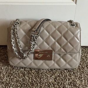 Sloan hand bag in cement