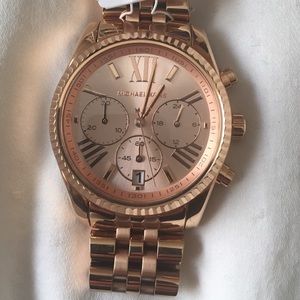 ‼️ ONE DAY SALE‼️ NWT rose gold MCHAEL KORS WATCH