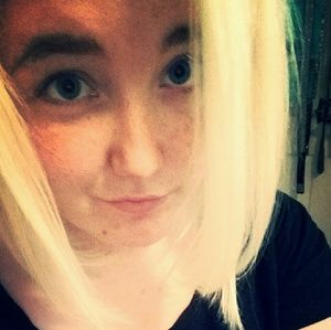 Meet your Posher, Devyn