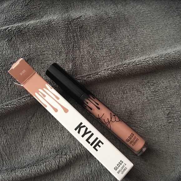 Kylie Jenner SO CUTE lip gloss