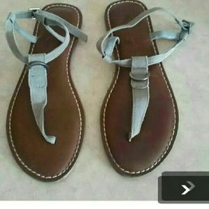 American Eagle sandals size 9