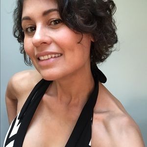 Meet your Posher, Isaura