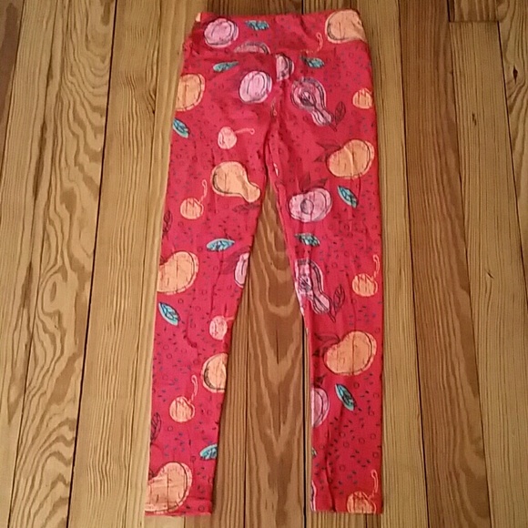 New Lularoe One Size Red Fruit Leggings