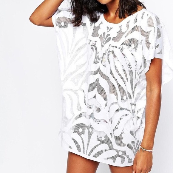 River Island Hummingbird White Beach Tunic