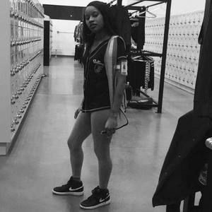 Meet your Posher, Hyle