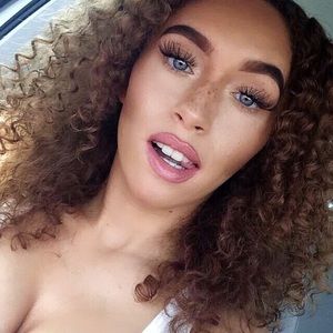 Meet your Posher, Alexandria