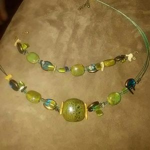 Premier designs necklace and bracelet set.