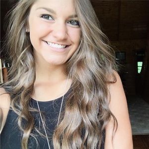 Meet your Posher, Alaina