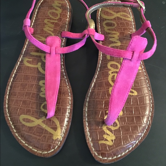 Sam Edelman Gigi Sandal in fuchsia suede, size 5.5