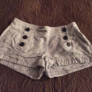 Linen black and white shorts