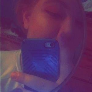 Meet your Posher, Devin