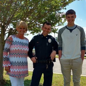 Meet your Posher, Leigh