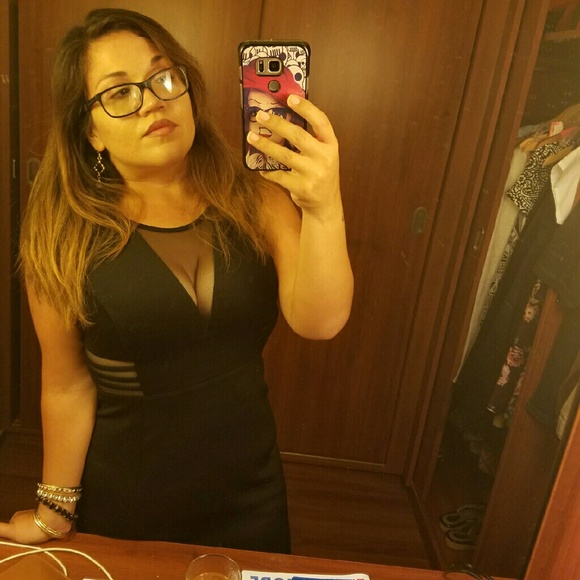 Meet your Posher, Amanda - Picture 2 of 2