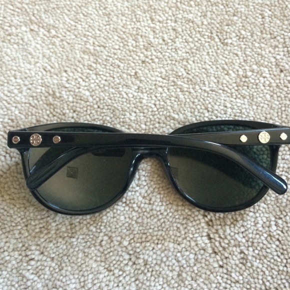 Tory Burch sunglasses TY7027