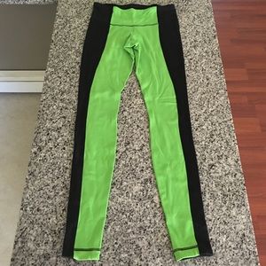 Lululemon Athletica Two-Tone Leggings SIZE 6