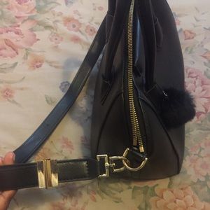 Antigona additional pictures