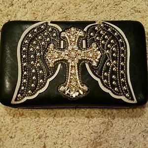 Cross wallet