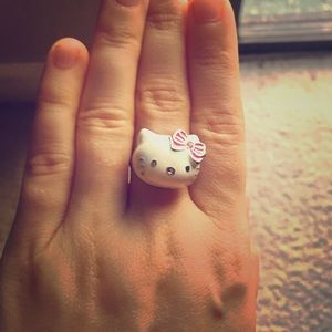 Hello kitty ring