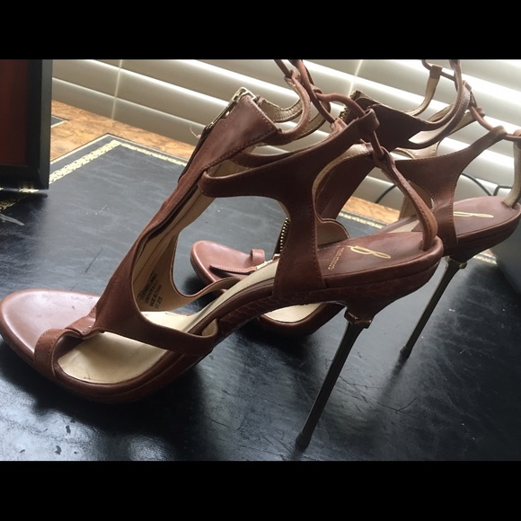 24HR Sale---Hot💯 Brian Atwood Heels
