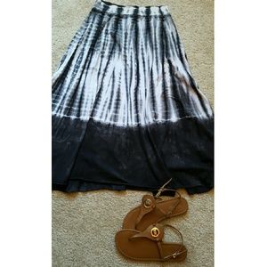 Tie Dye Maxi skirt!!